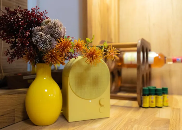 Apartment Tango - Center